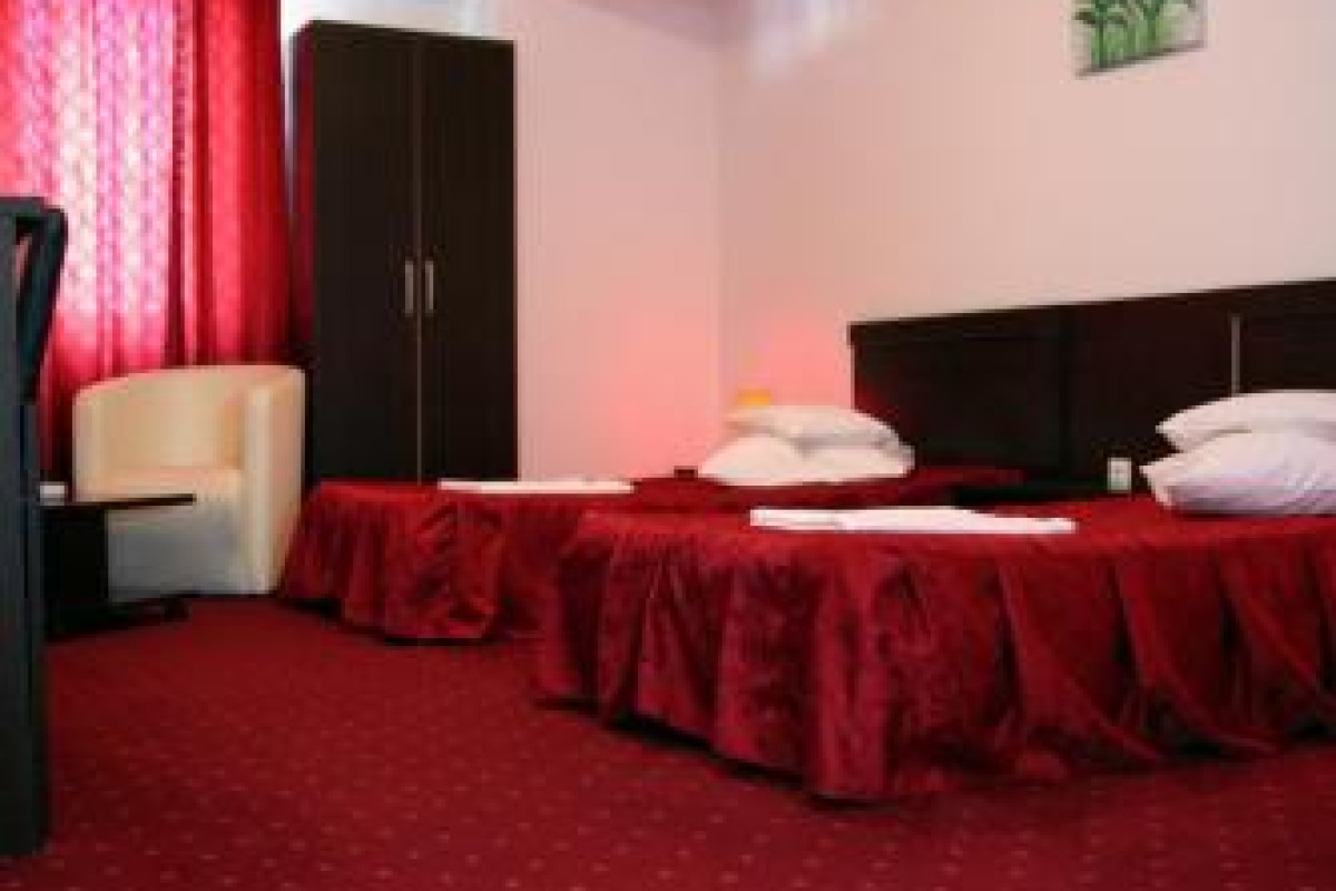 CITY HOTEL