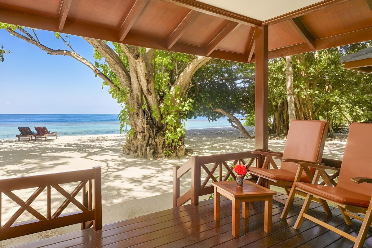 Royal Island Resort & Spa
