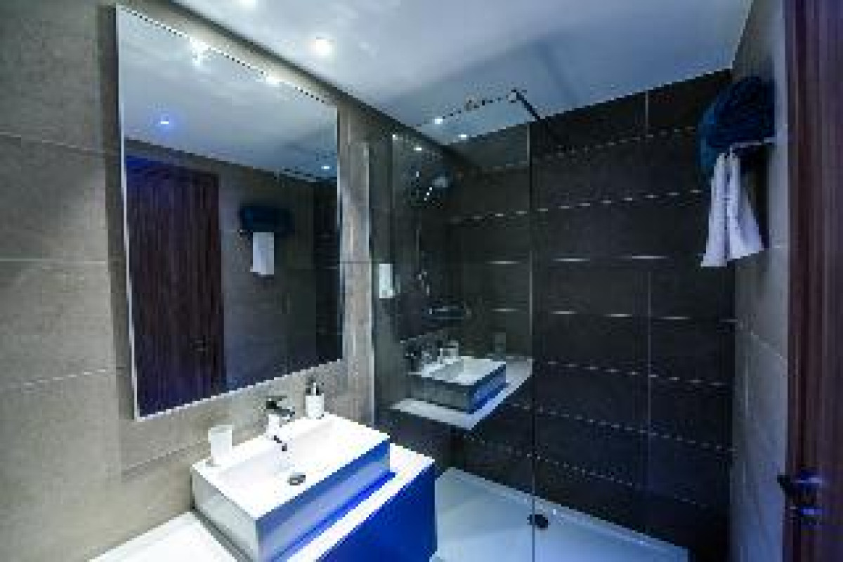Eleana Hotel