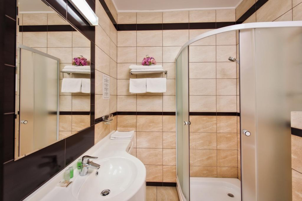 HOTEL OZANA