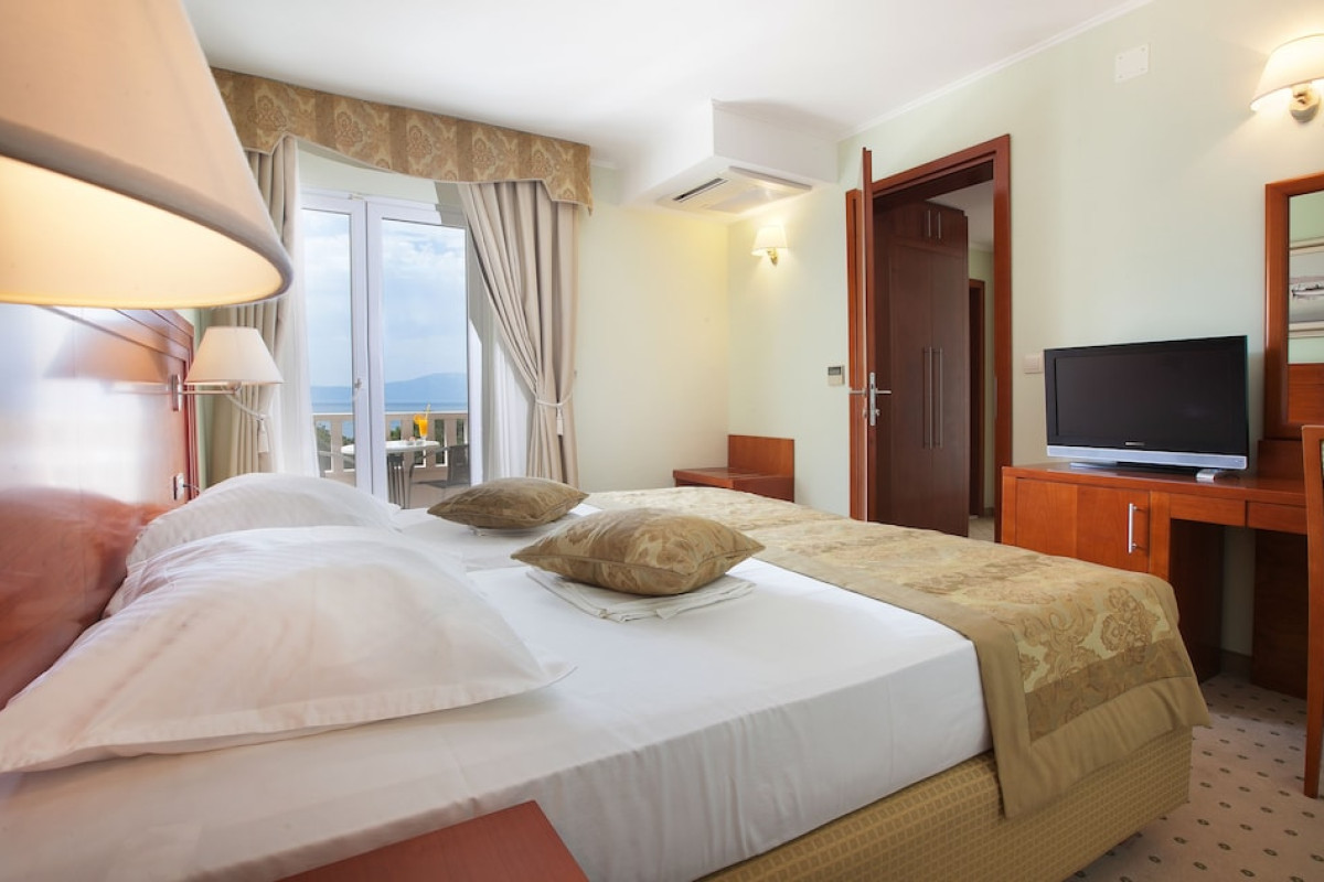 HOTEL BELLA VISTA