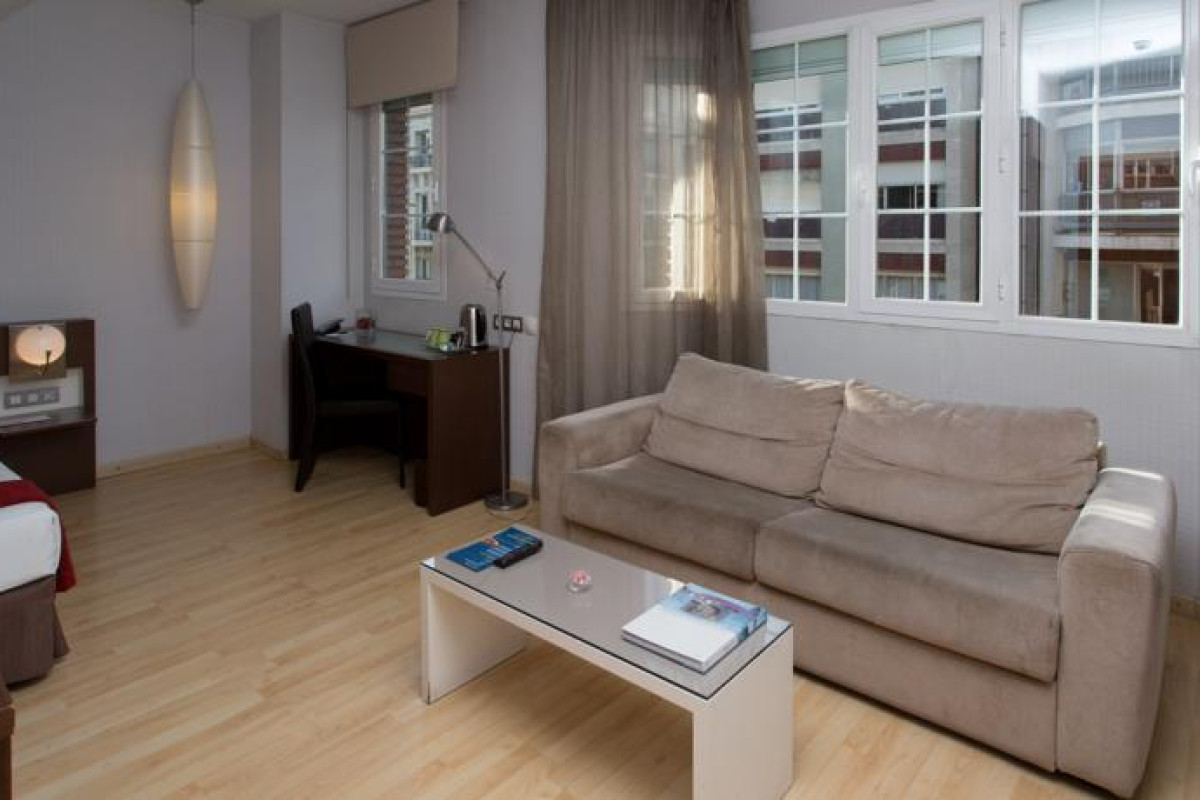 Atenea Rekord Suites