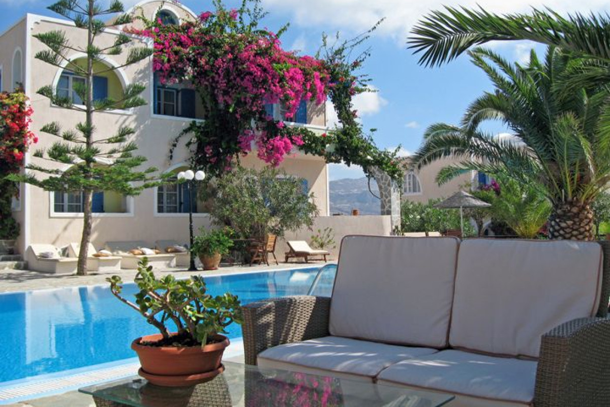 Paradise Resort Santorini