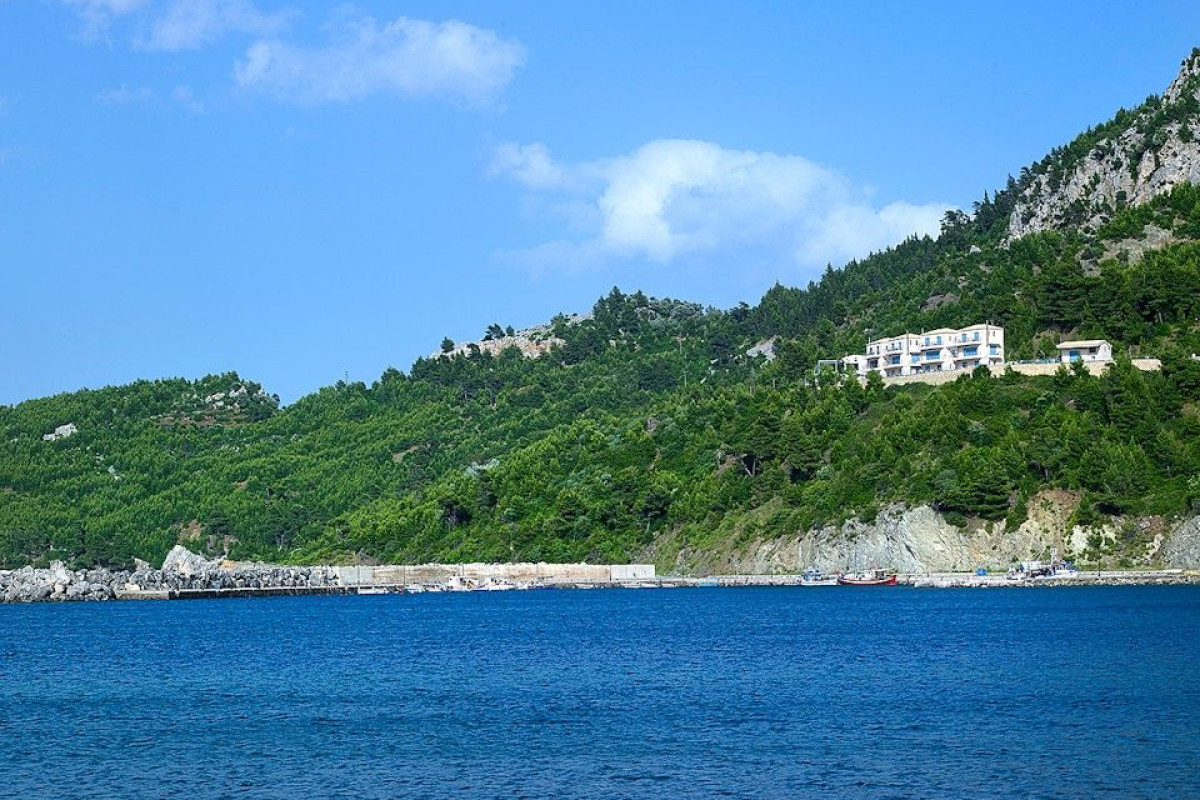 Xenia Residences & Suites