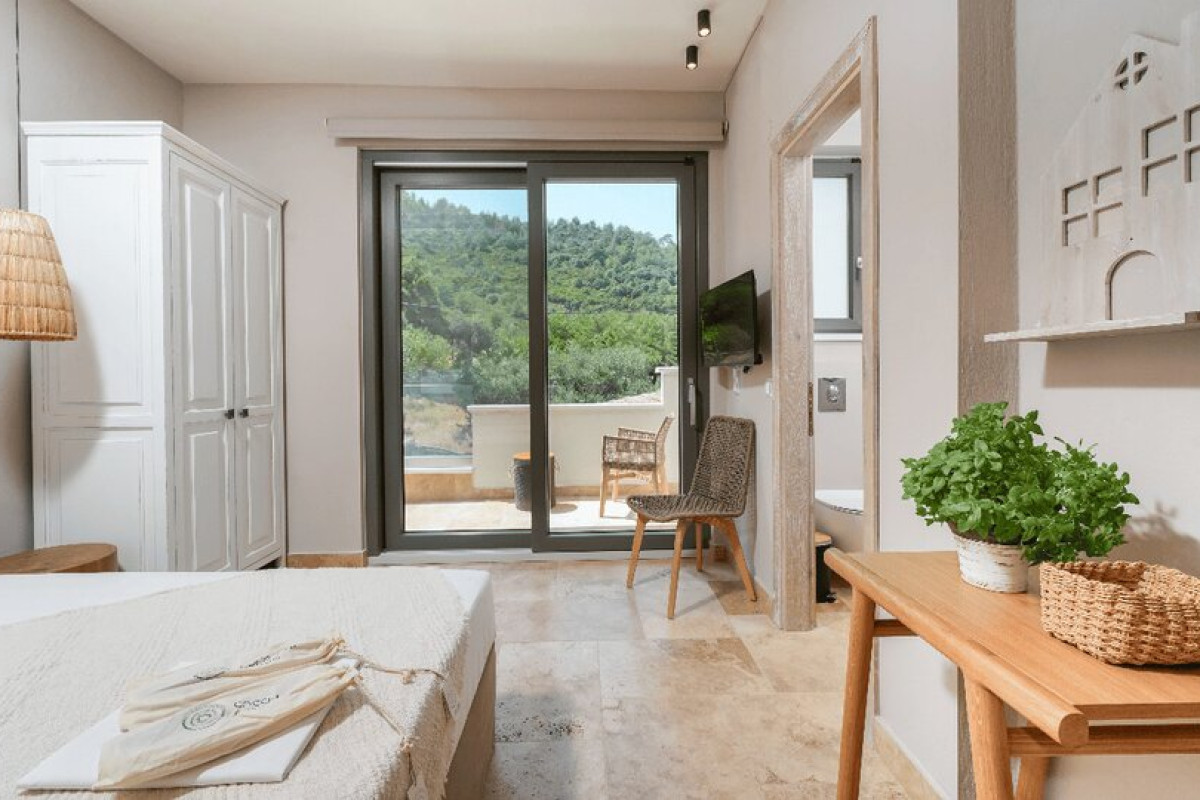 Essentia Luxury