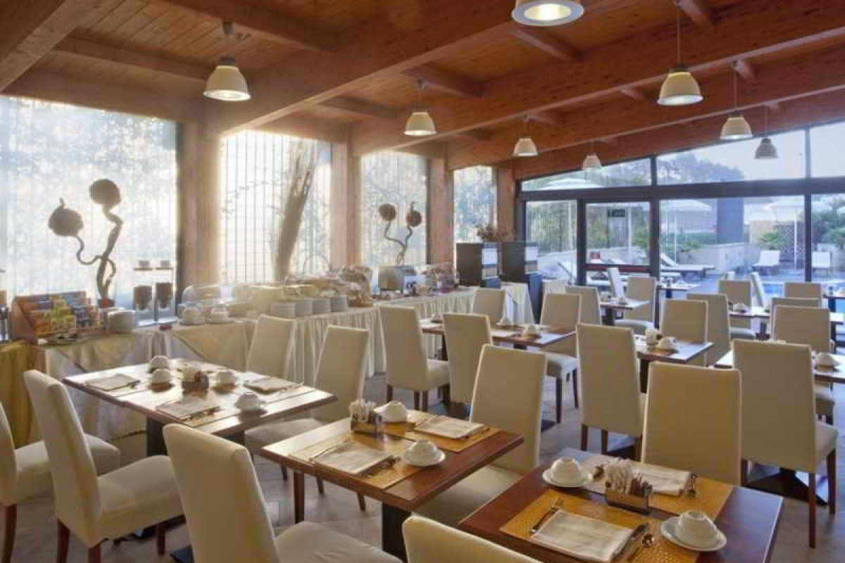 HOLIDAY INN CAGLIARI