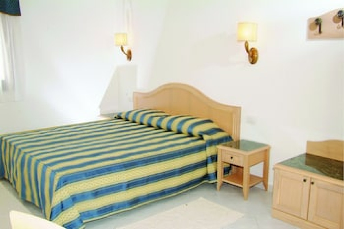 HOTEL CALA MIRTO