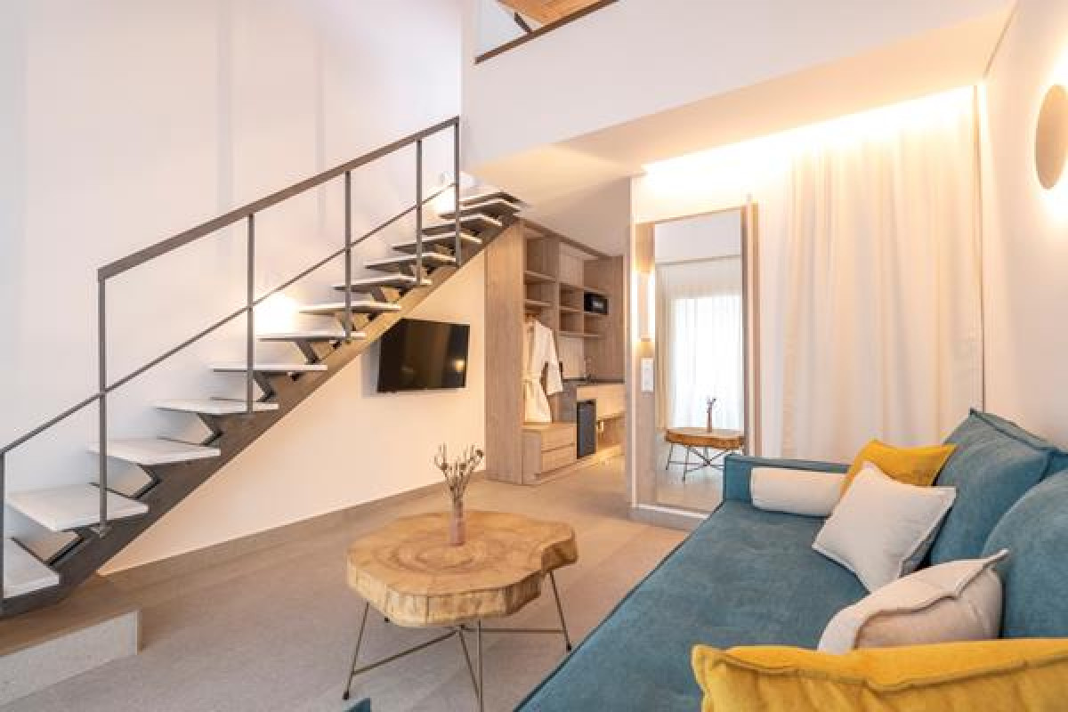Mirablue Luxury Residences