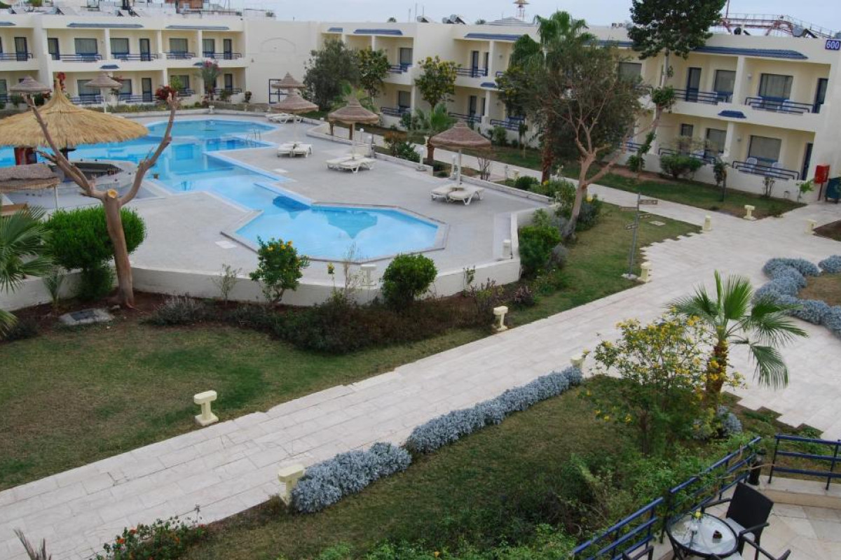 CATARACT RESORT