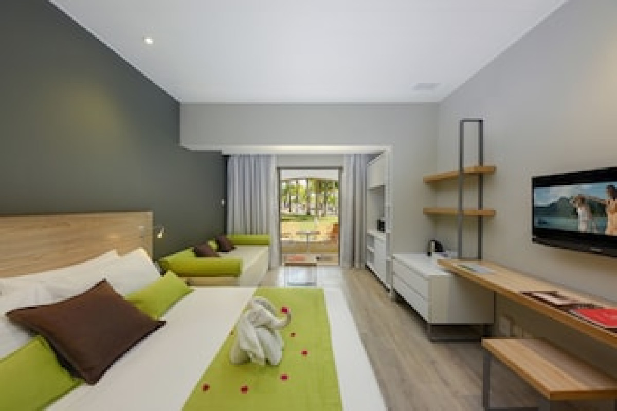 MAURICIA BEACHCOMBER