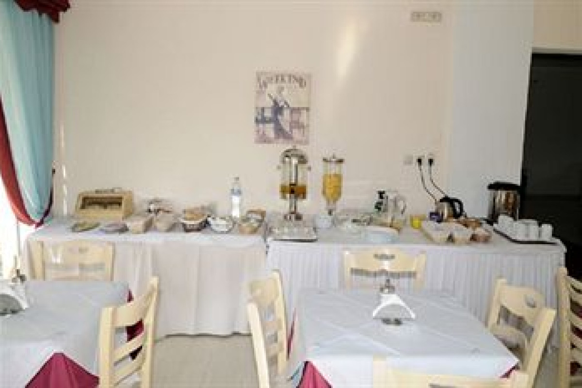 PRIMAVERA HOTEL