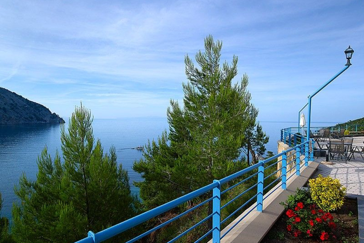 Xenia Residences & Suites