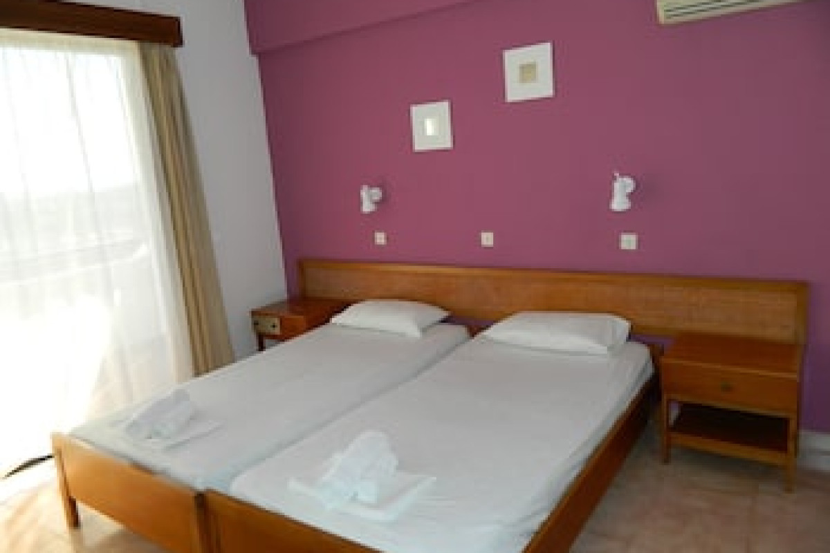HOTEL TELHINIS