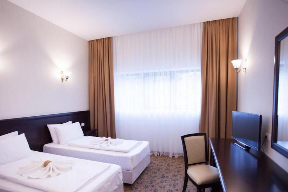 REDIU HOTEL AND RESTAURANT