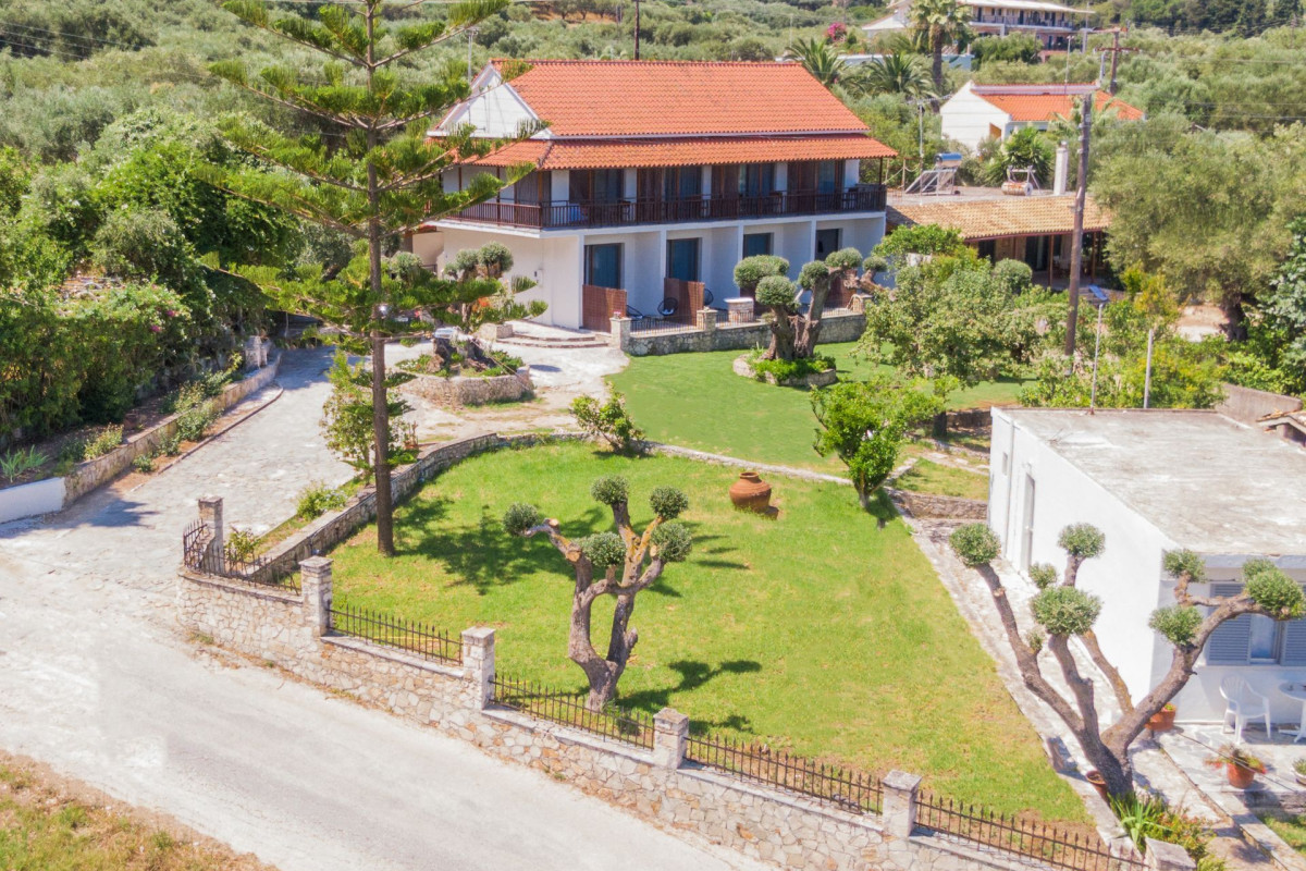 EPTANISOS BEACHFRONT SUITES ZANTE