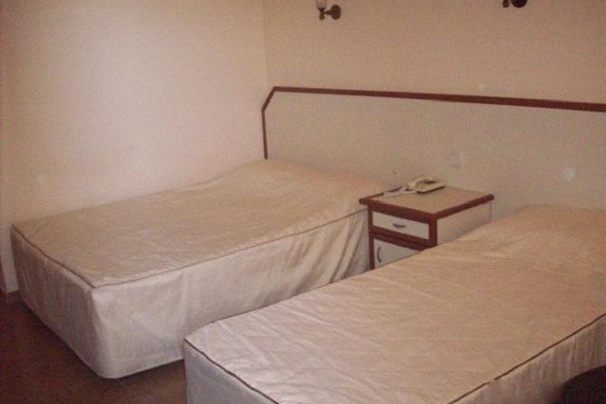 HOTEL ROXX ROYAL