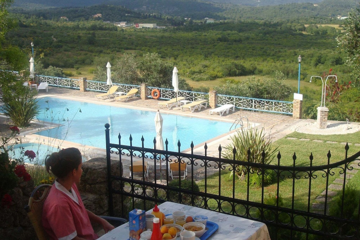 VILLA IN PALEOKASTRITES WITH SWIMMING POOL NEAR BEACHES
