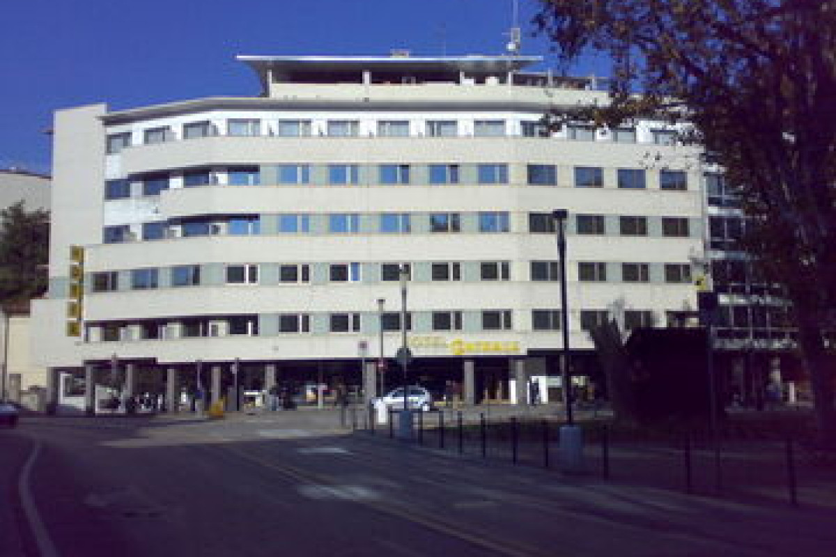 CENTRALE