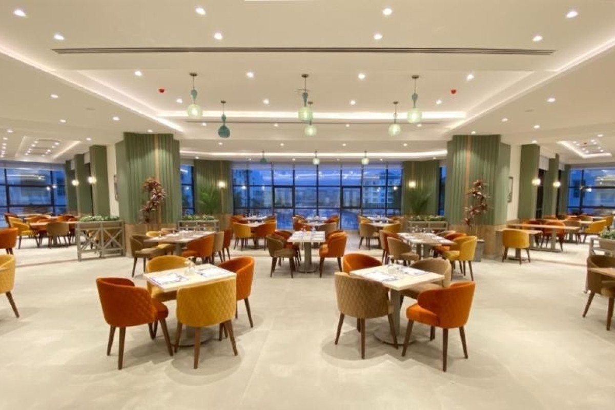 Azur One Eleven Hotel