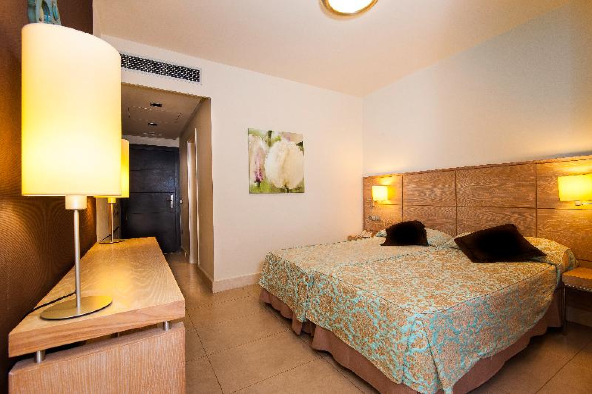 Kn Hotel Arenas del Mar (Adults Only)