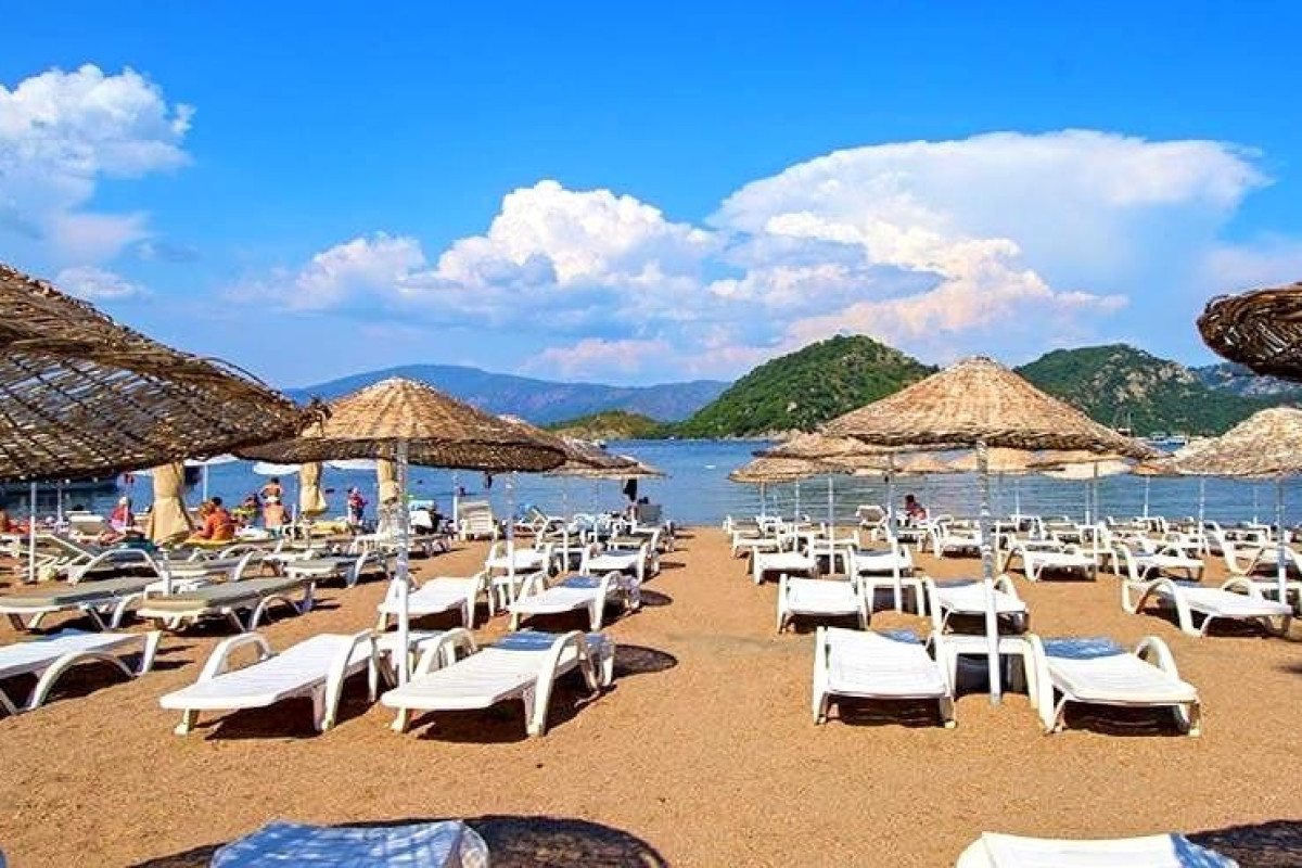 CLUB MUNAMAR BEACH RESORT