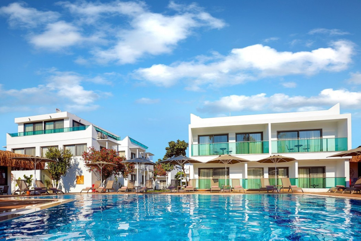 YALIPARK BEACH HOTEL
