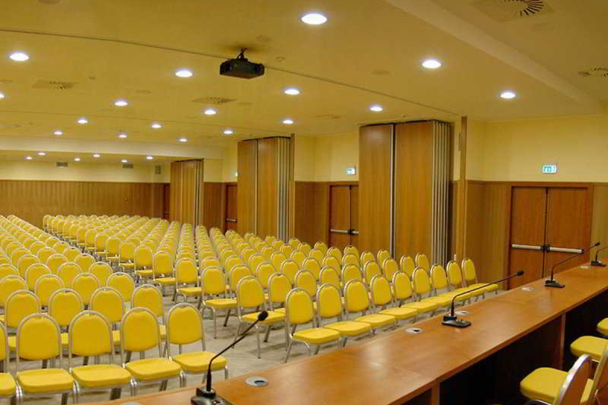 HOLIDAY INN CAGLIARI