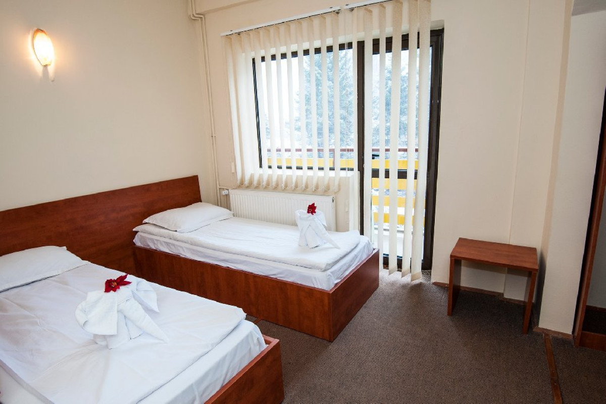 HOTEL PIN