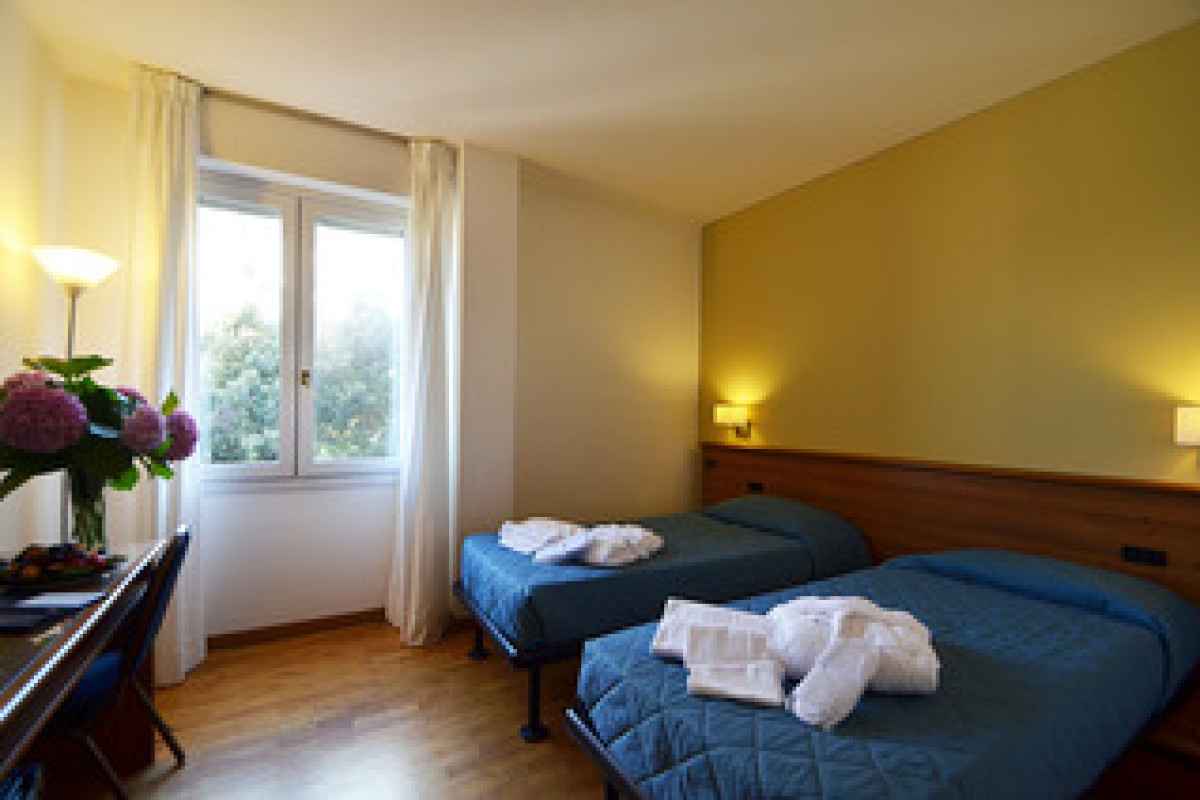 MISTRAL 2