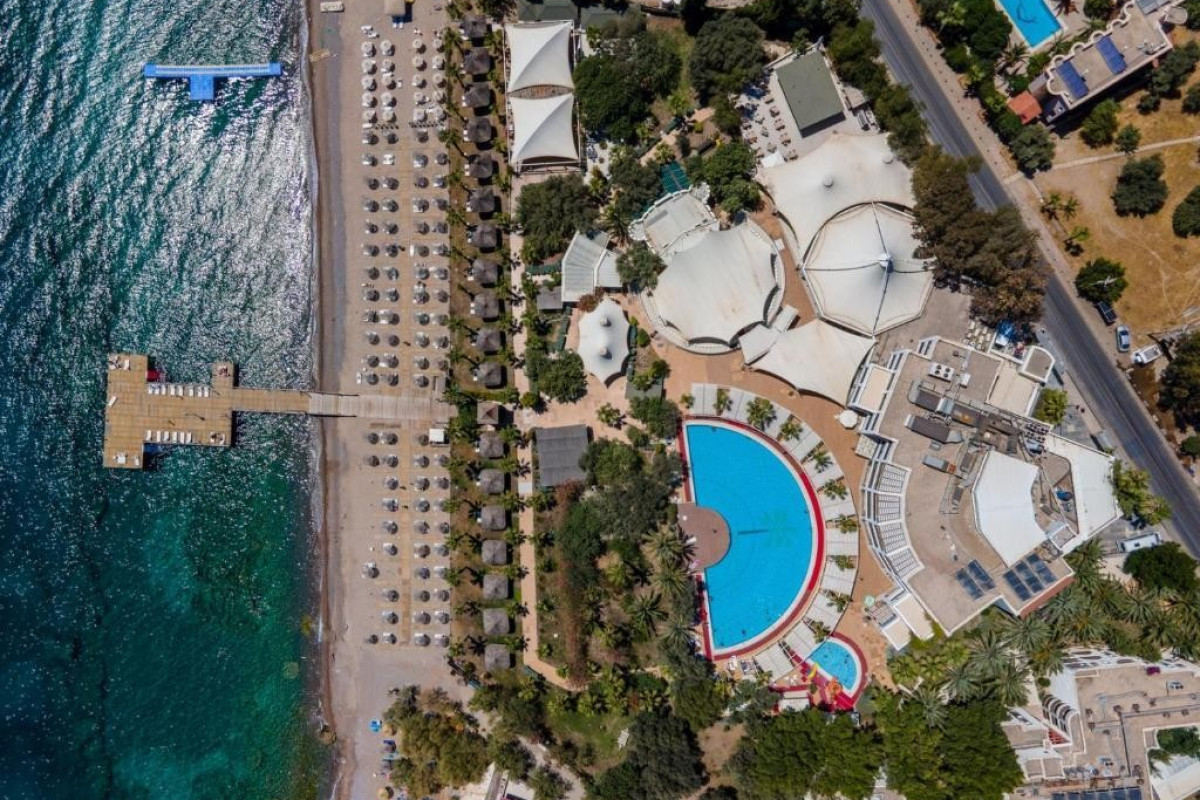 Latanya Park Resort
