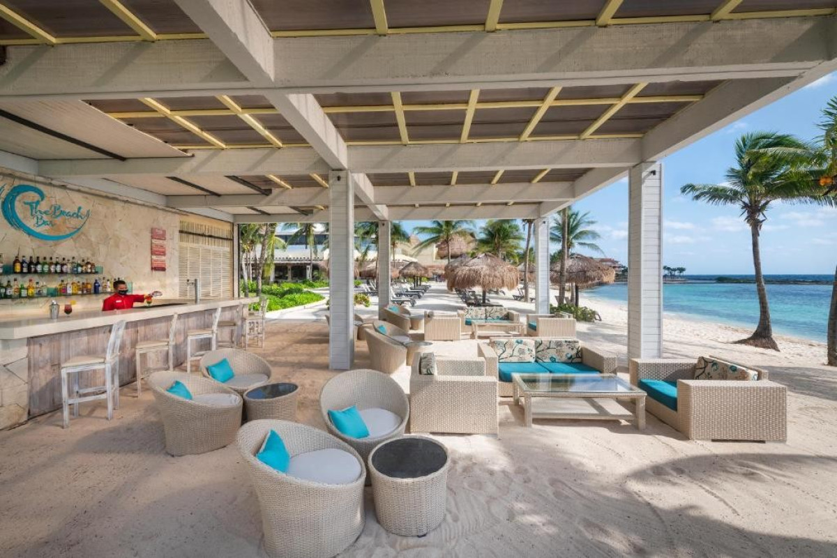 Catalonia Yucatán Beach