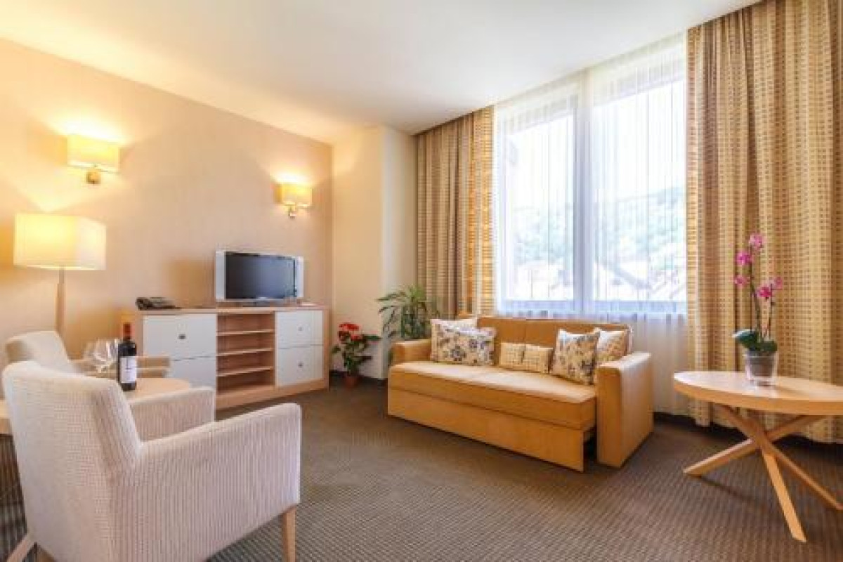 HOTEL ROGGE.