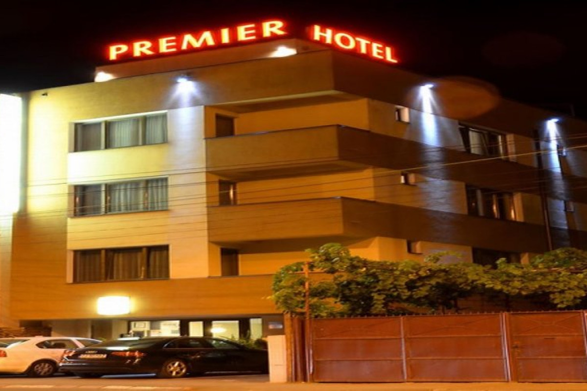 PREMIER