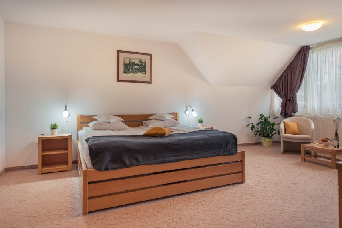 LOBOGO RESORT.