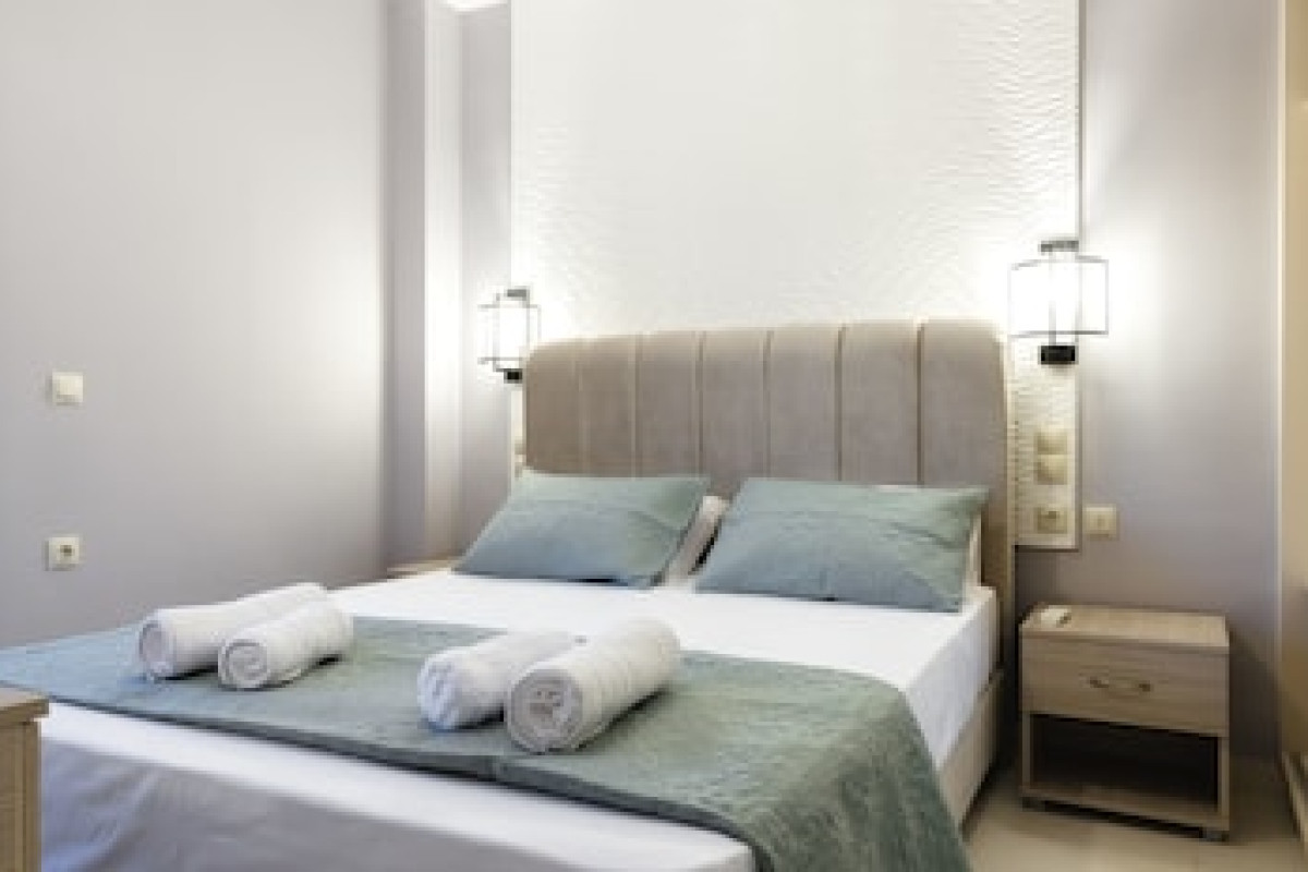 PEARL LUXURY LIVING