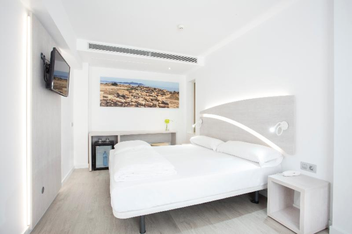 Llaut Boutique Hotel