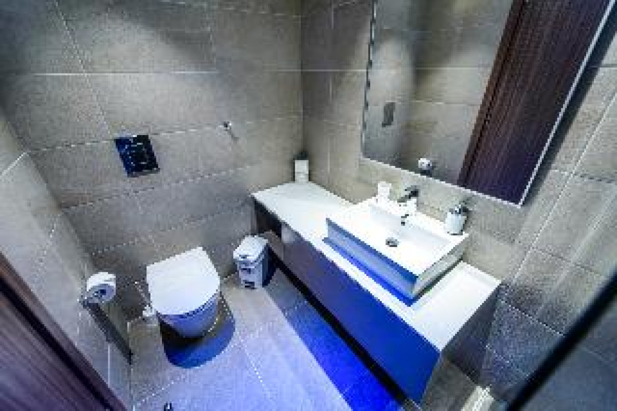 Eleana Hotel