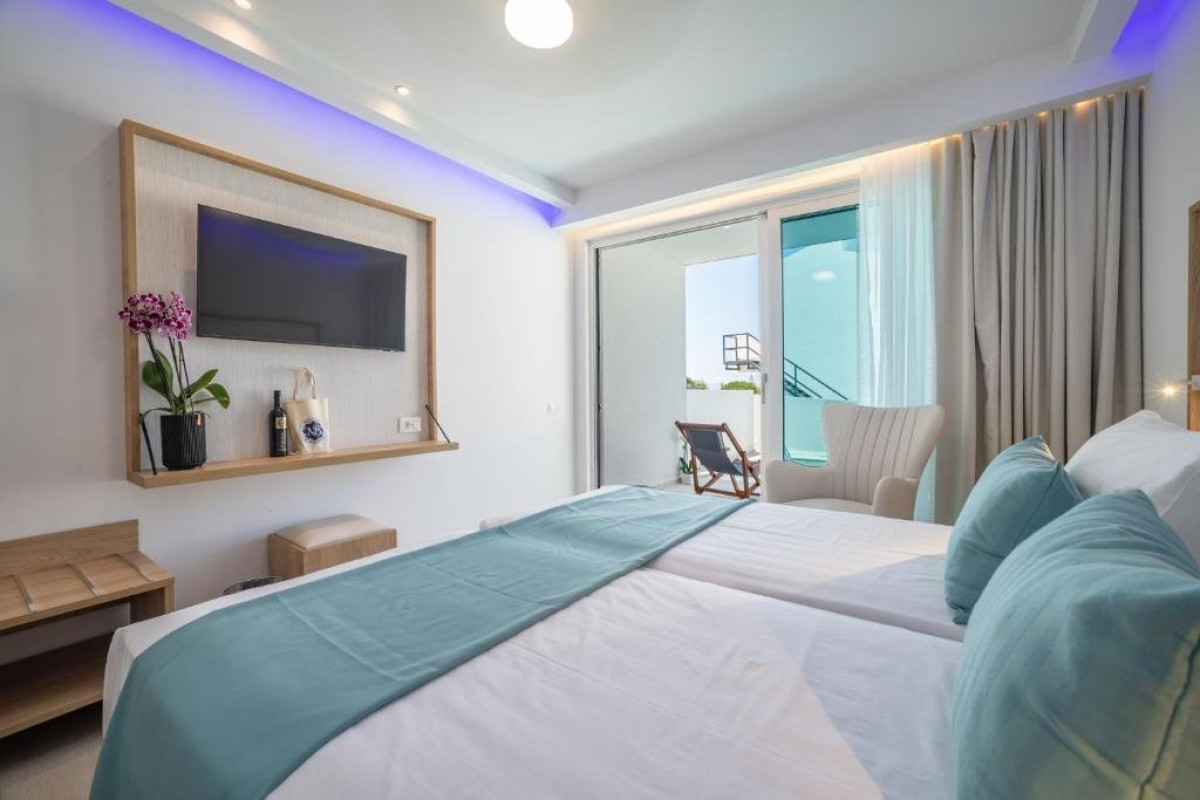 Mer Bleu Beach Hotel