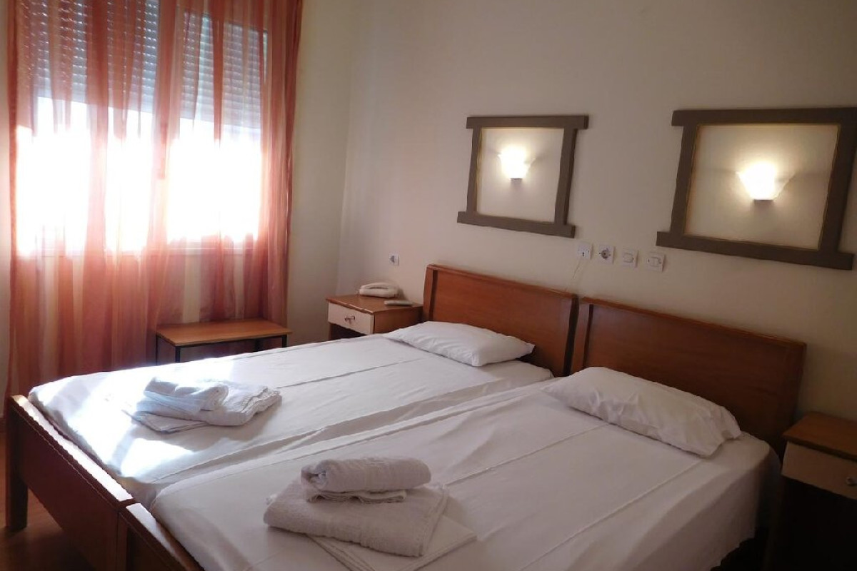 EFSTRATIOS HOTEL