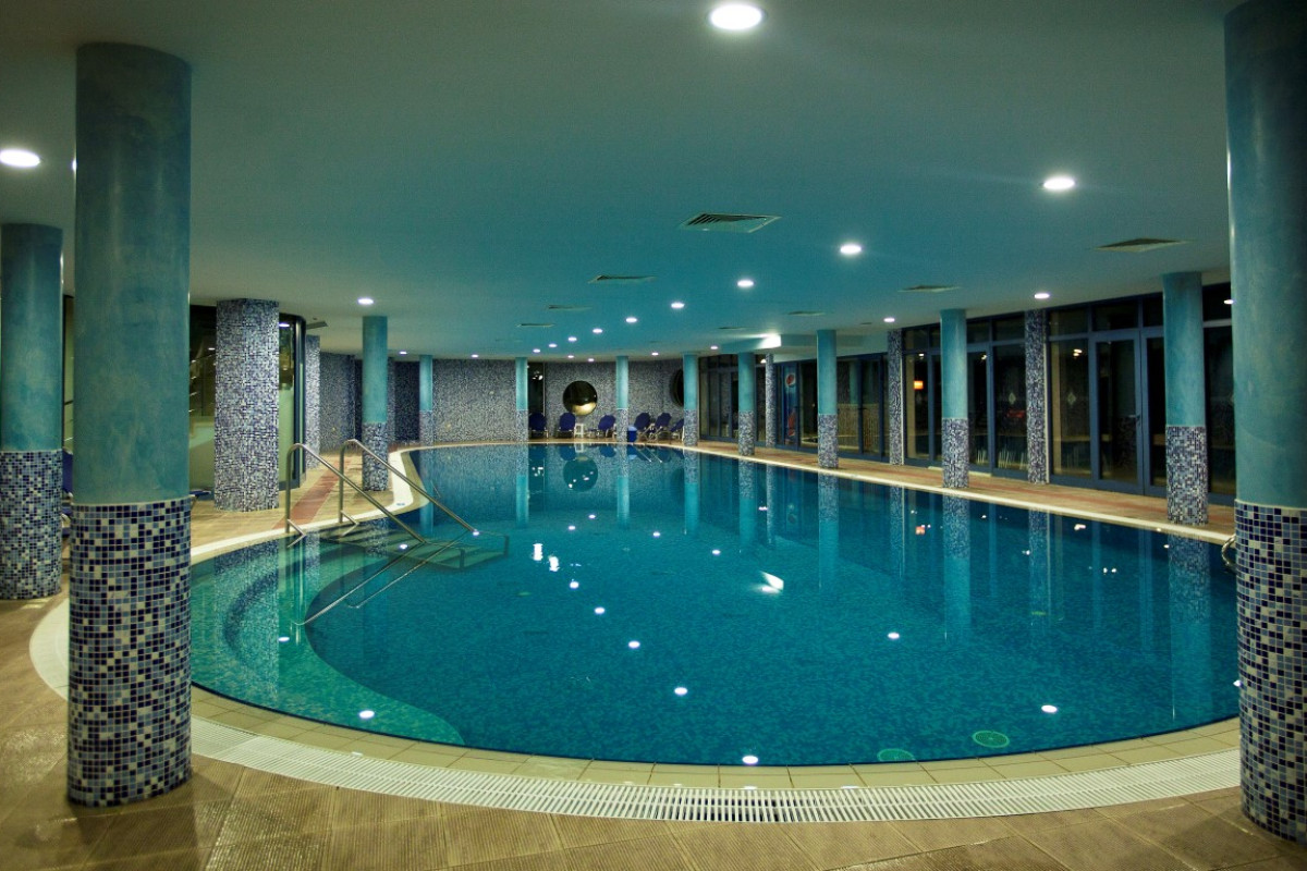 Azalia (St.Constantin:E) 4*