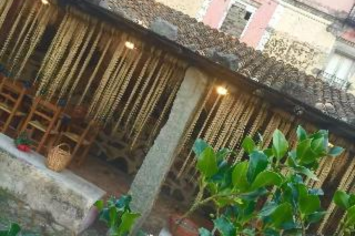 ALBERGO DIFFUSO OMU AXIU