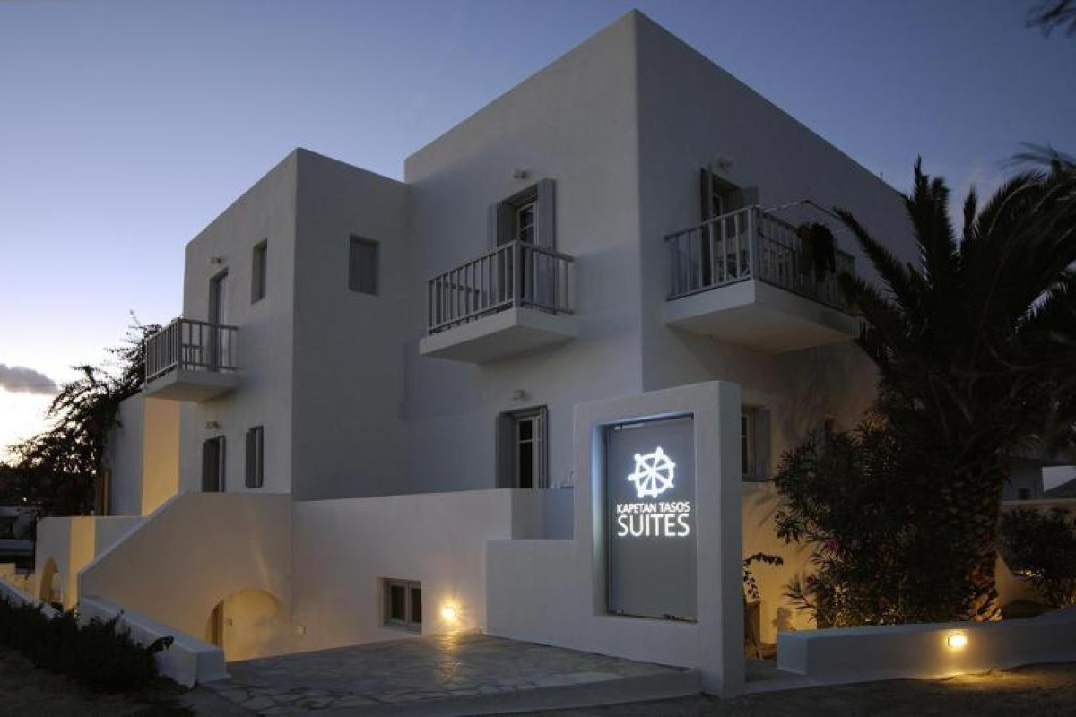 Kapetan Tasos Suites