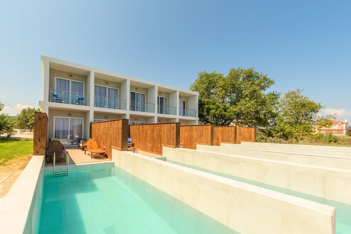 BELUSSI EXCLUSIVE SUITES ADULTS ONLY