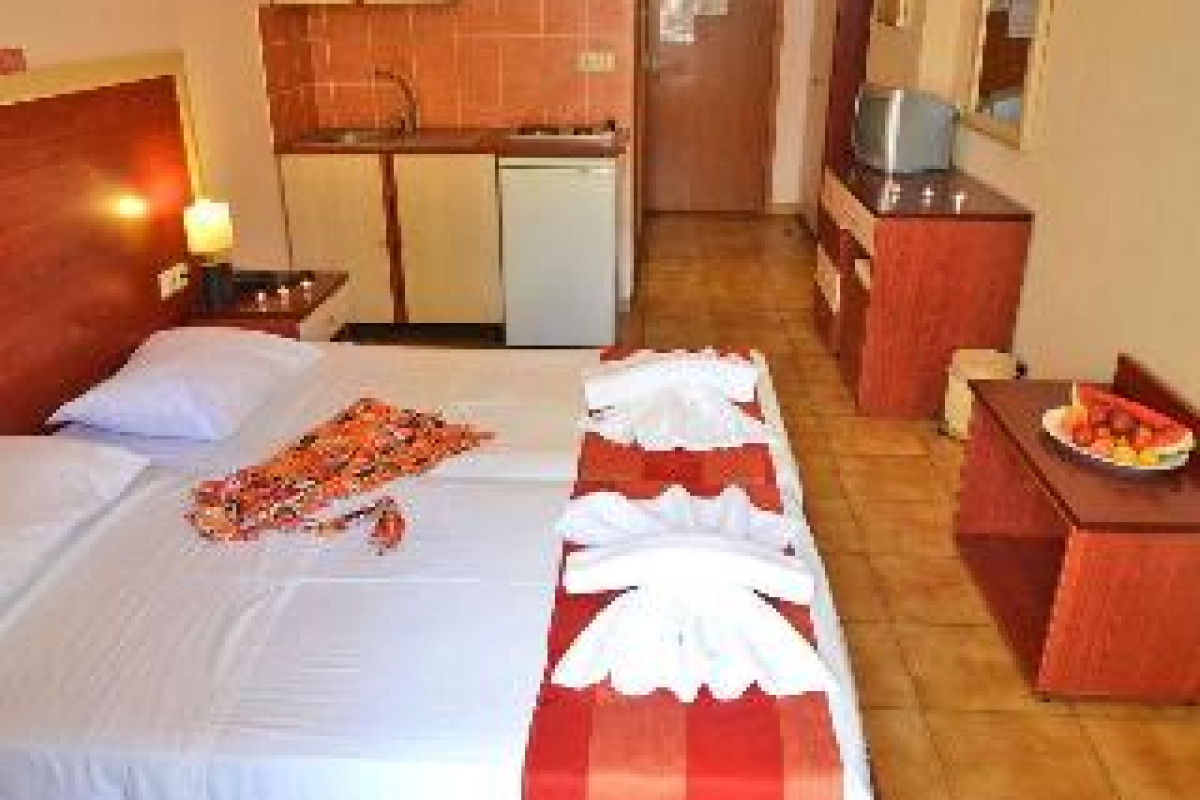 MAVRIKOS HOTEL