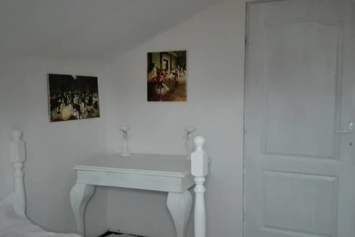 LILIS HOUSE