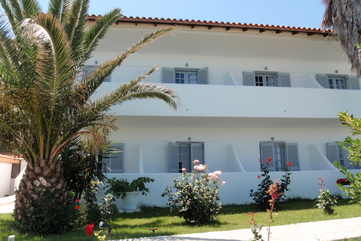 White Suites Resort