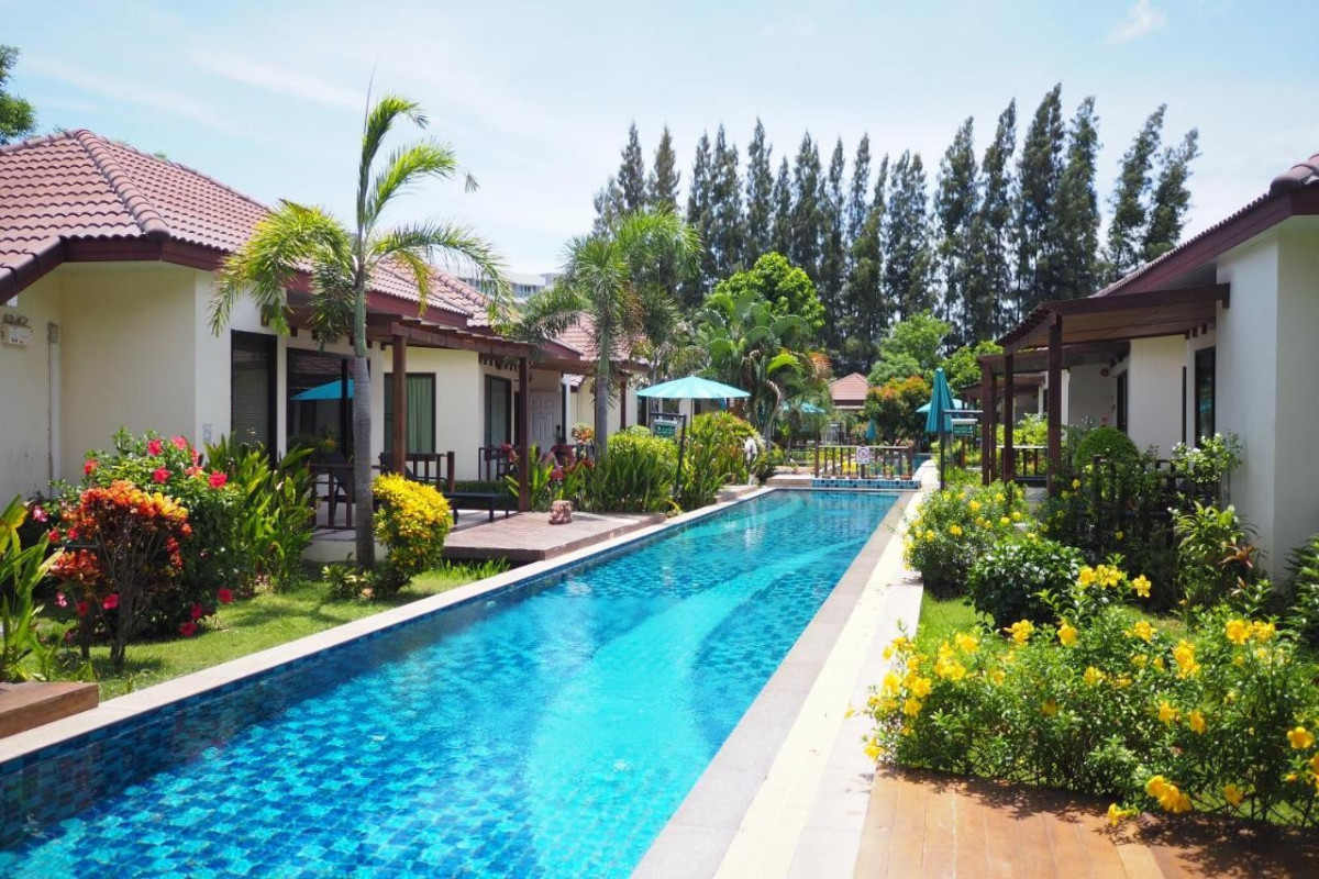 Pinnacle Grand Jomtien Resort & Beach Club