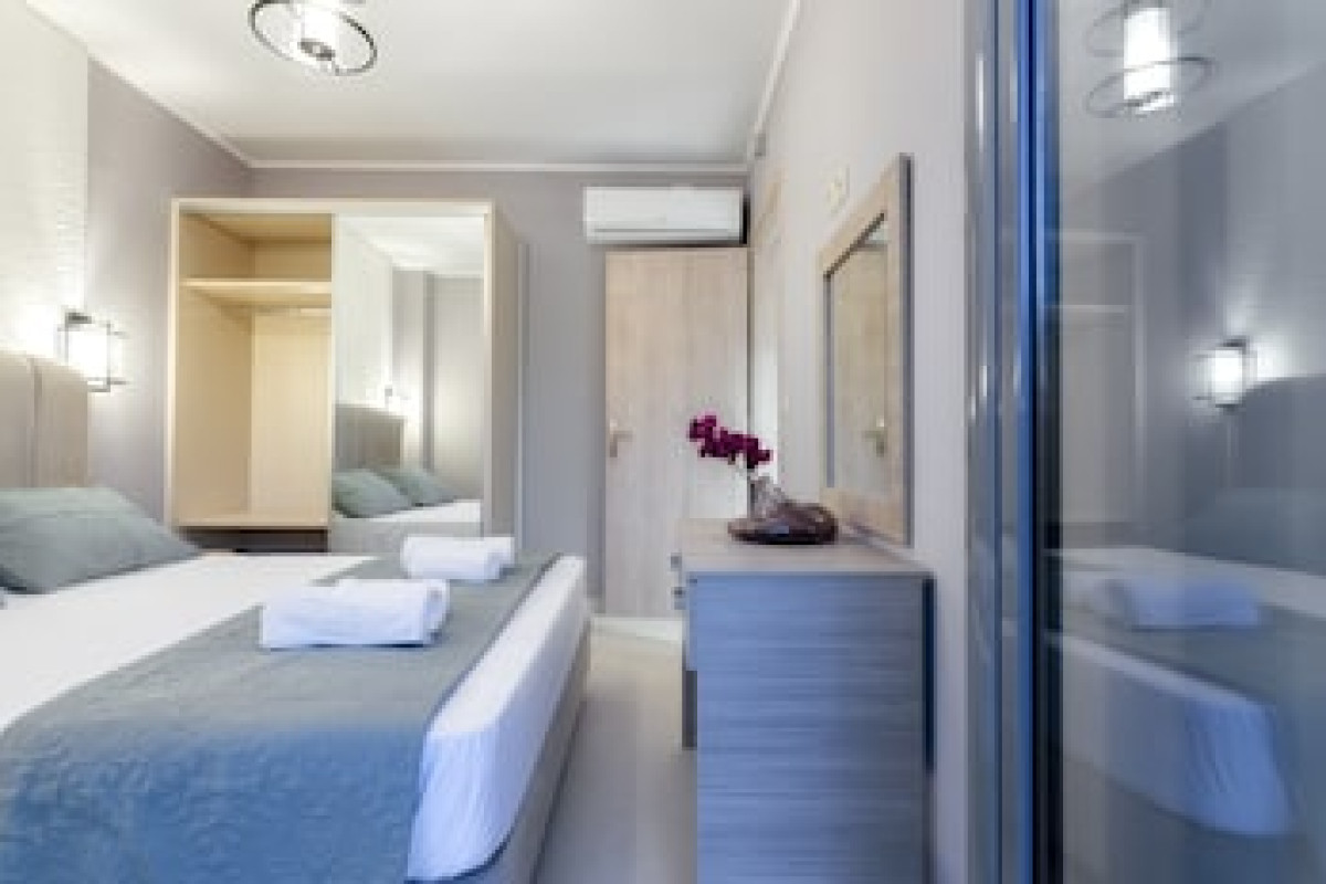 PEARL LUXURY LIVING