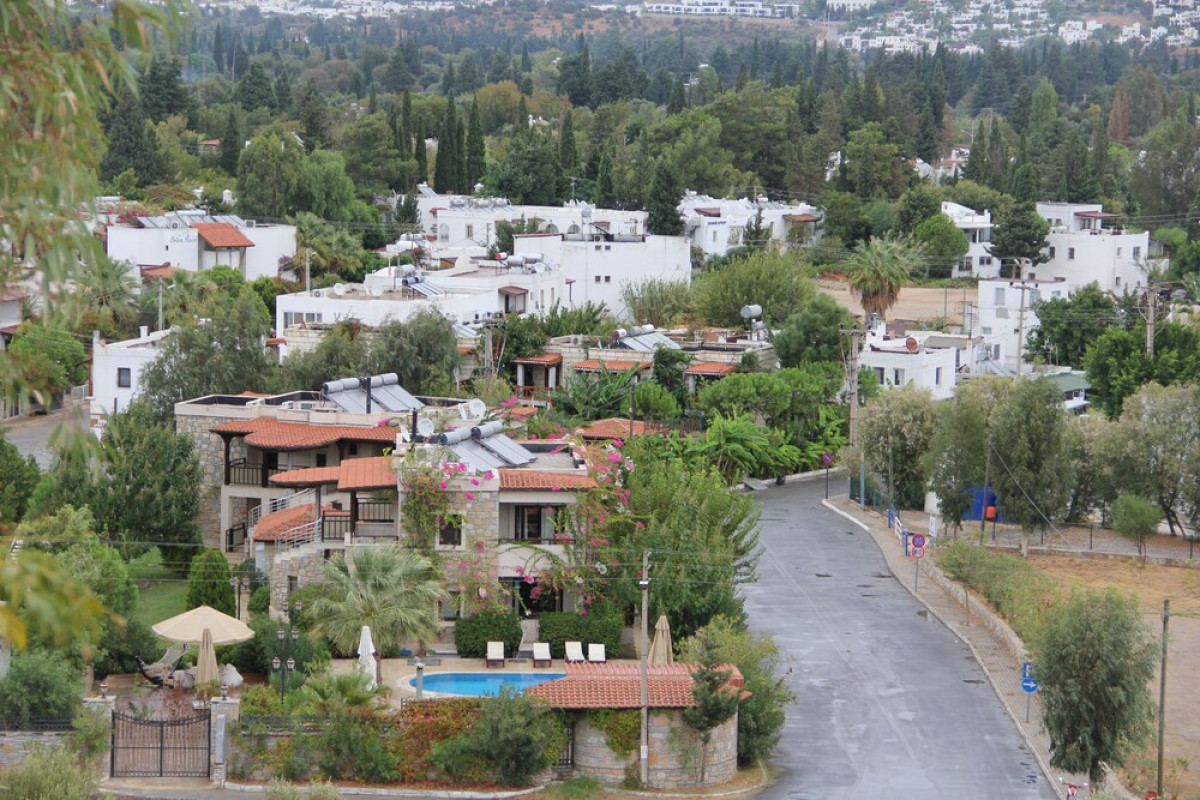 VILLANAZ APART HOTEL