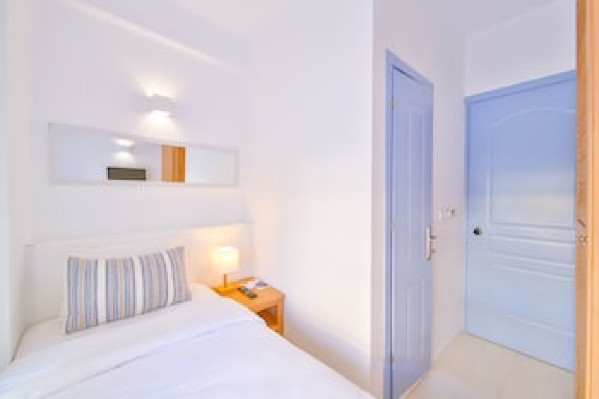 DIAS HOTEL